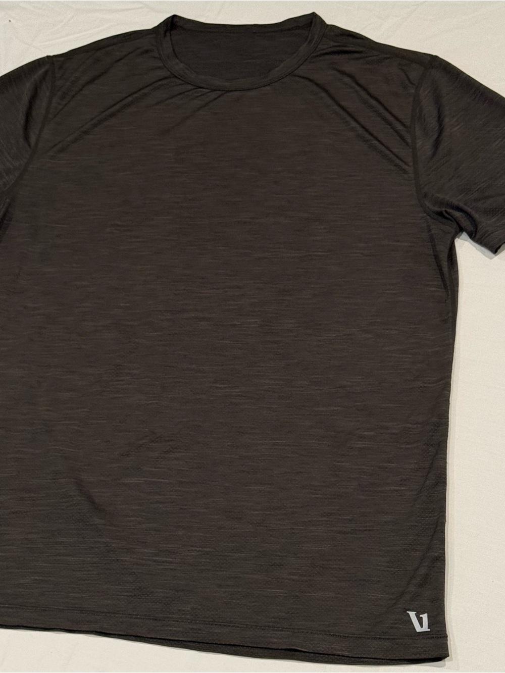 Vuori Zephyr Tee Shirt Mens L Green Heather Short Sleeve Performance Stretch Gym